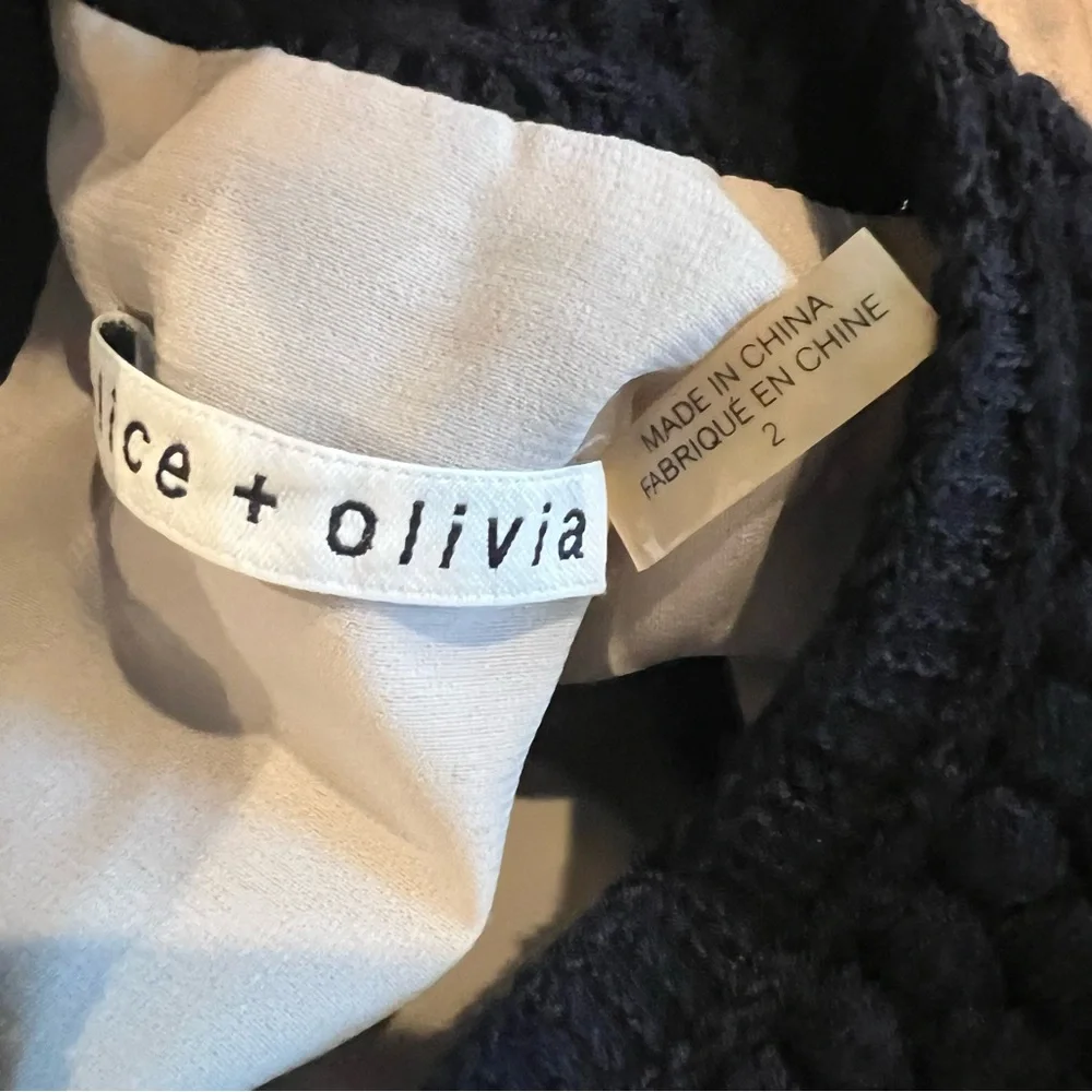 Alice + Olivia Elegant Black Lace Dress - Picture 4 of 6